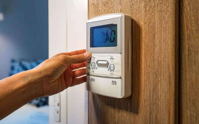 11. Byte av termostat kabeldragning i fritidshus